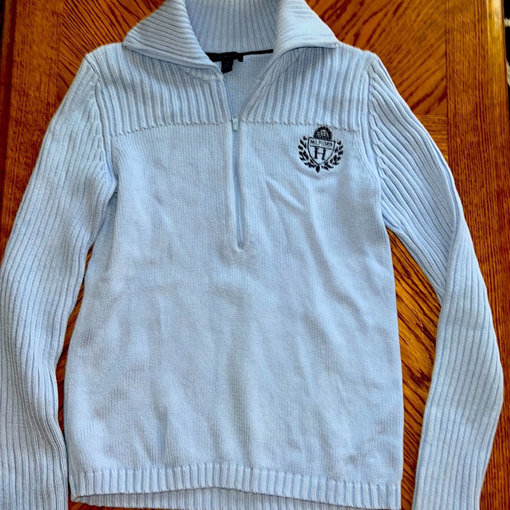Tommy Hilfiger half zip Long Sleeve collar sweater Medium snug fit